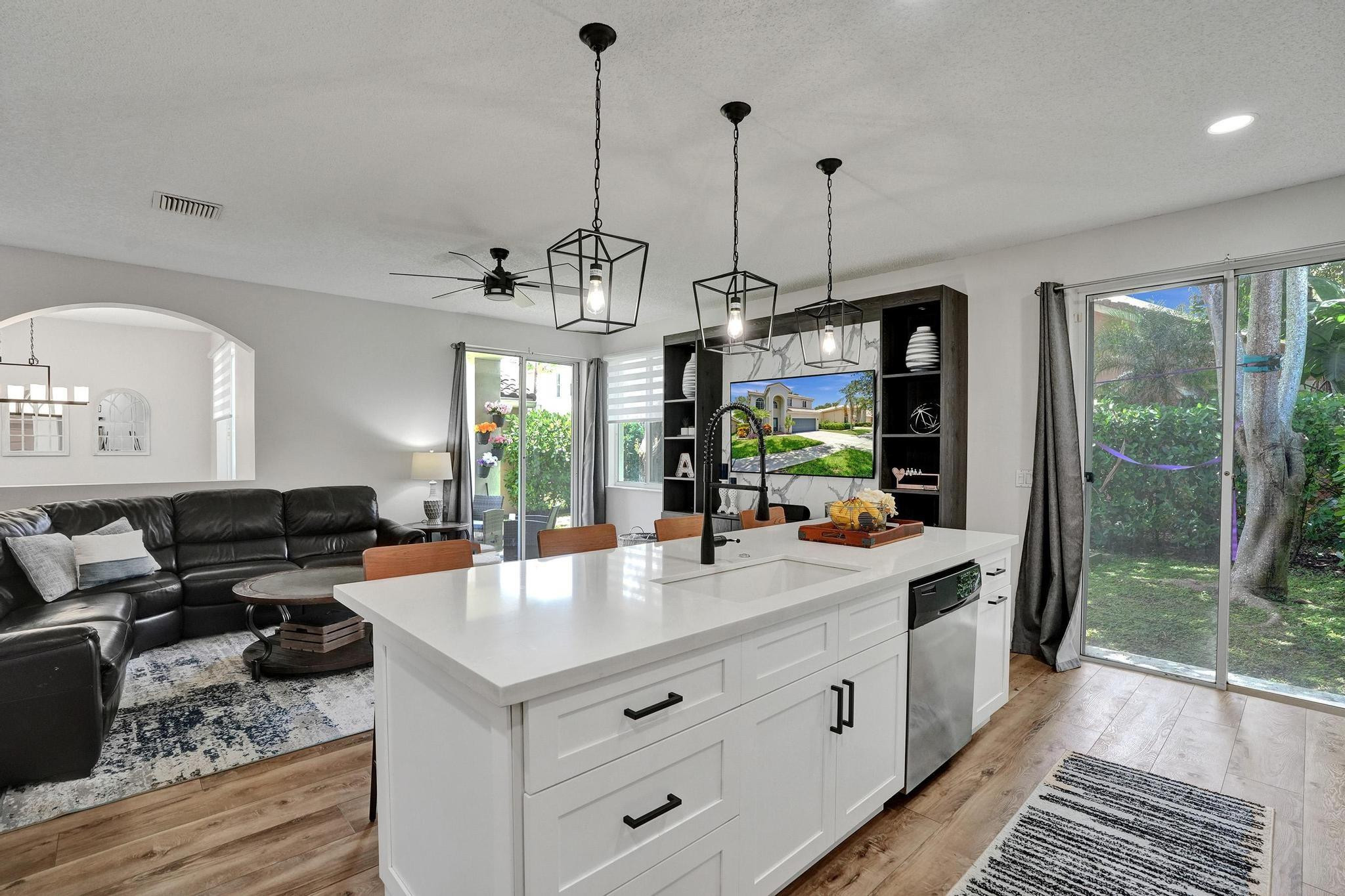 5116 Heron Pl