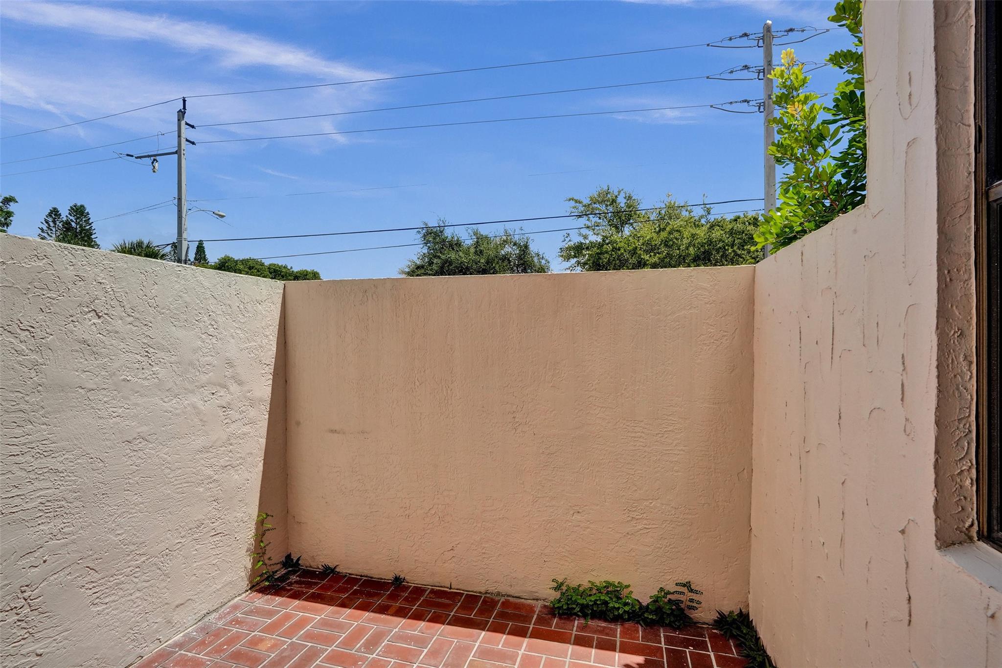227 SE 11th Ave 227