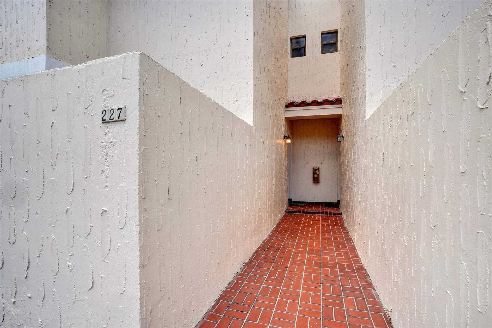 227 SE 11th Ave 227