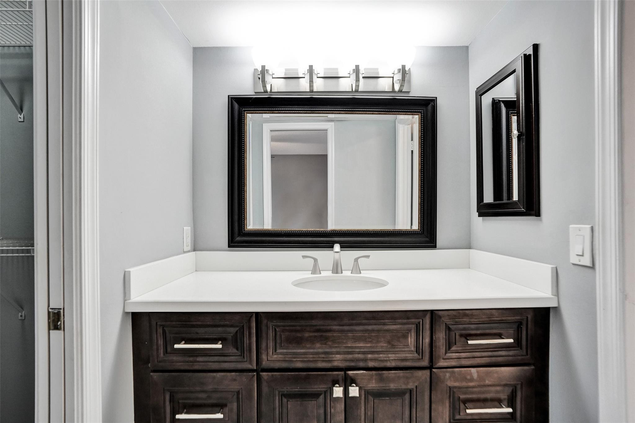 227 SE 11th Ave 227