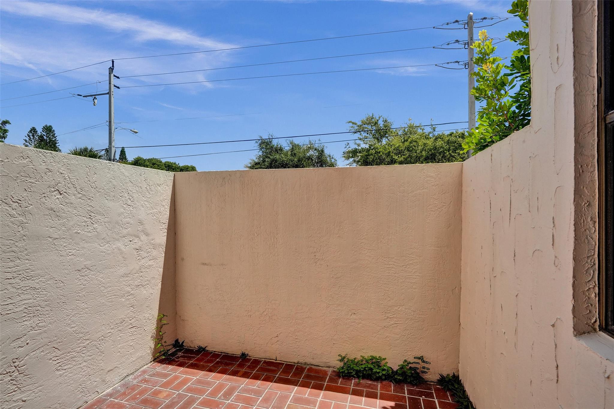 227 SE 11th Ave 227