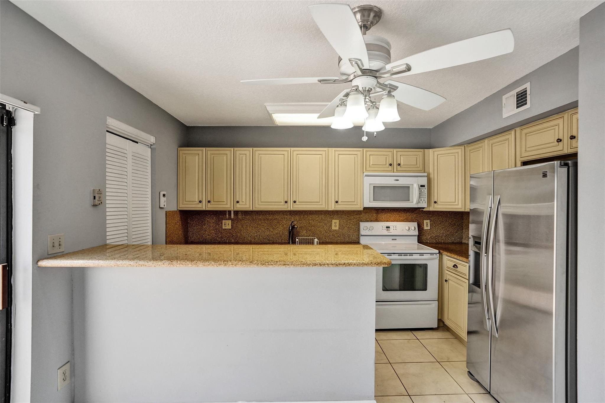 227 SE 11th Ave 227