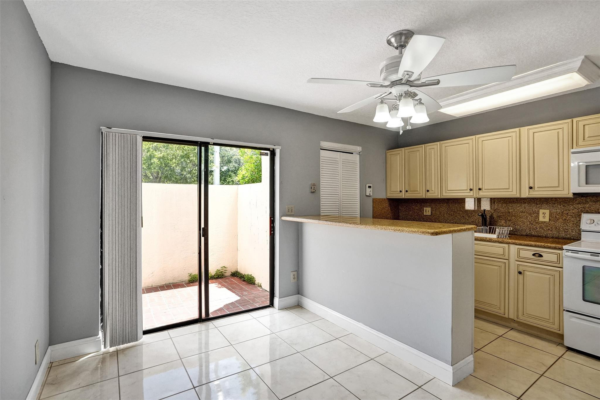 227 SE 11th Ave 227