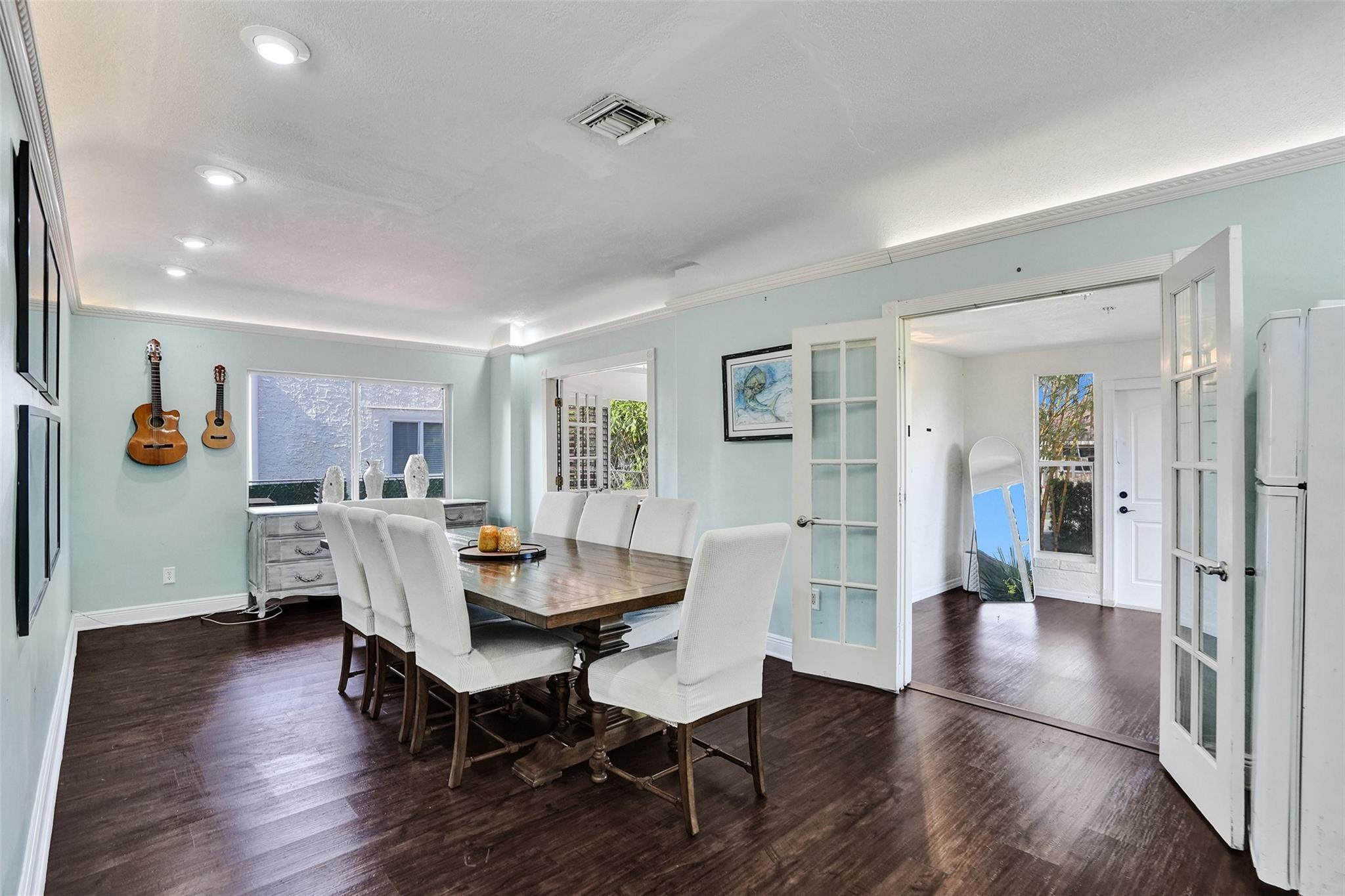 1004 Avon Rd