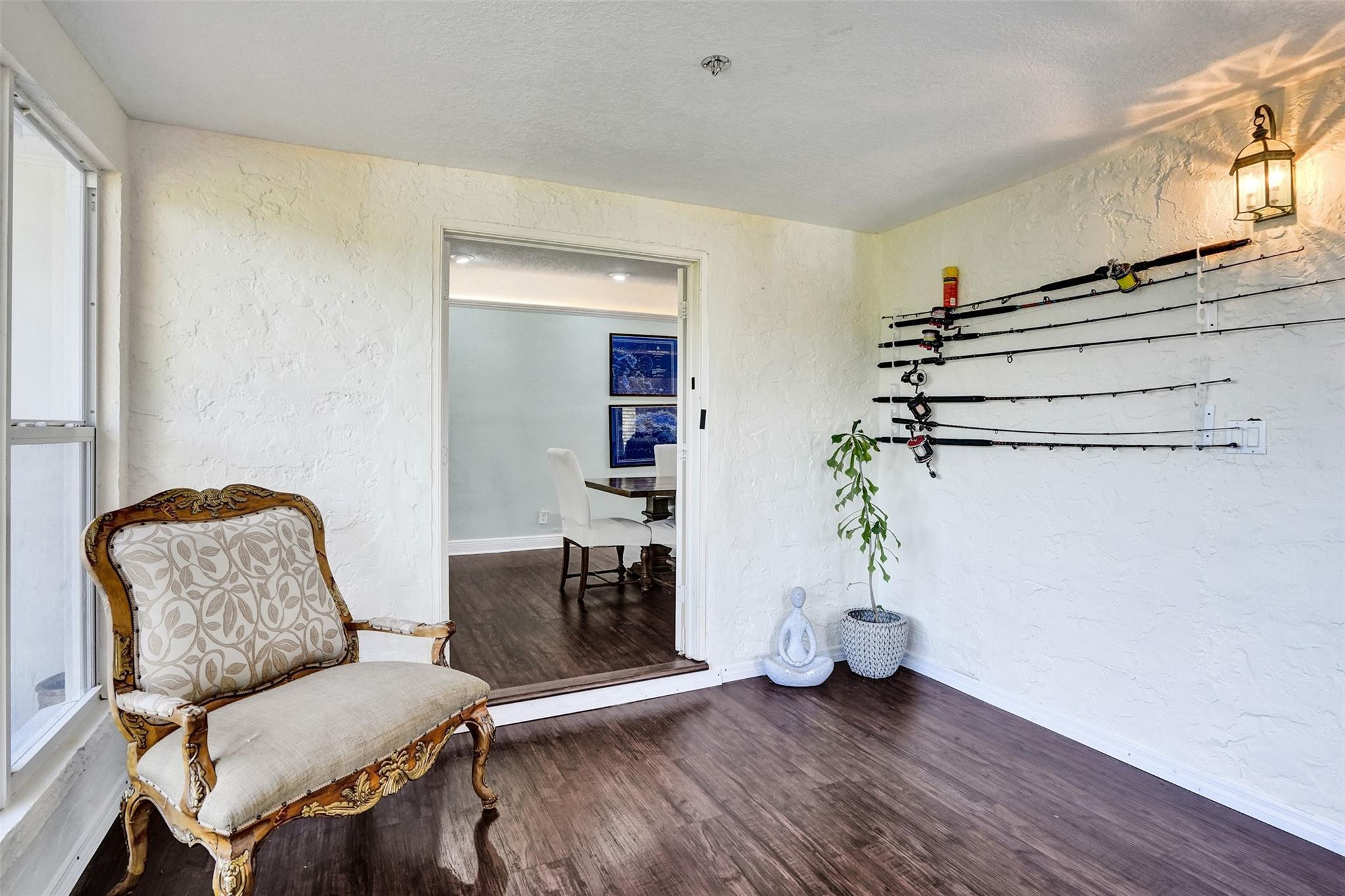 1004 Avon Rd