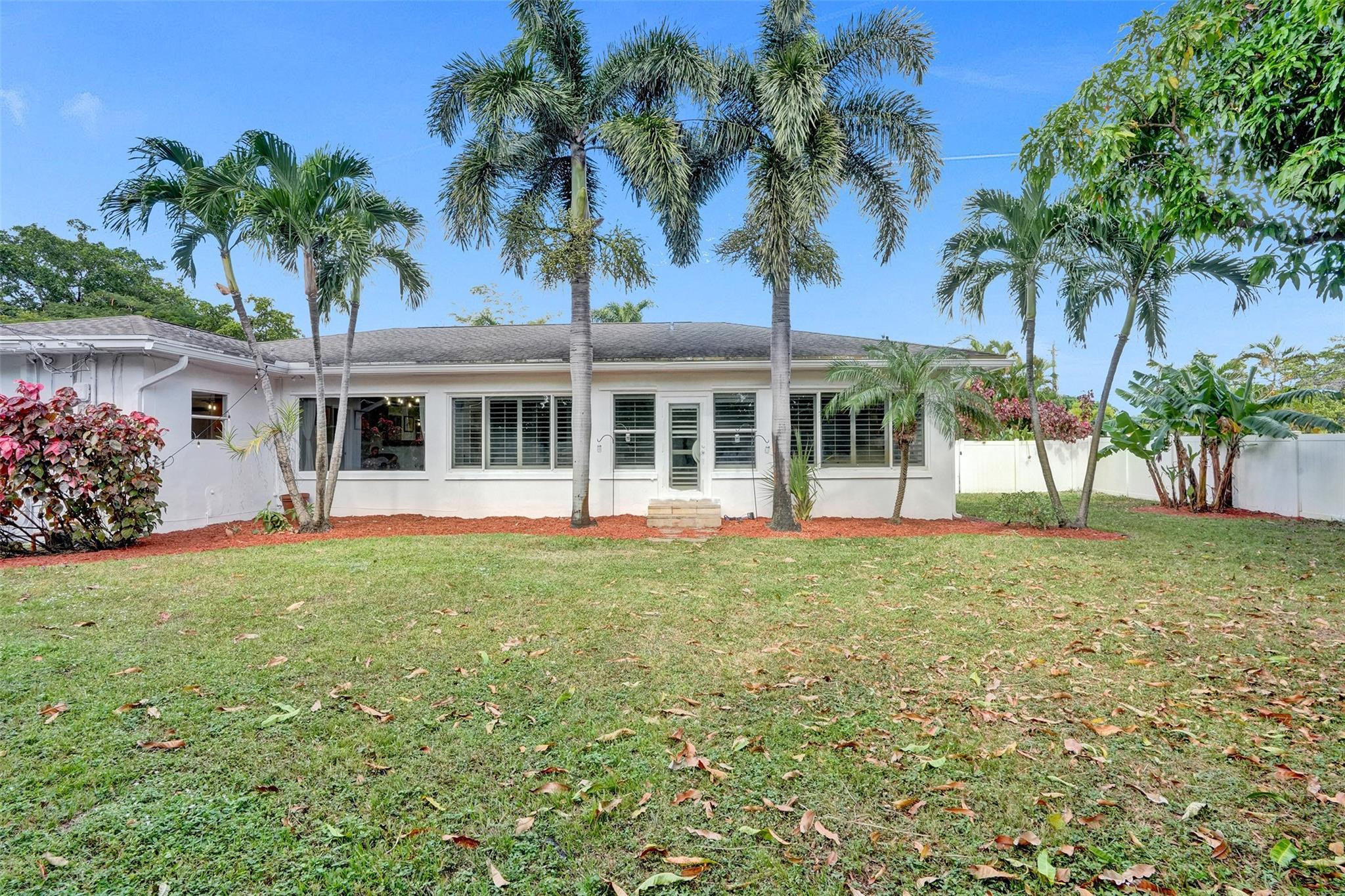 1004 Avon Rd