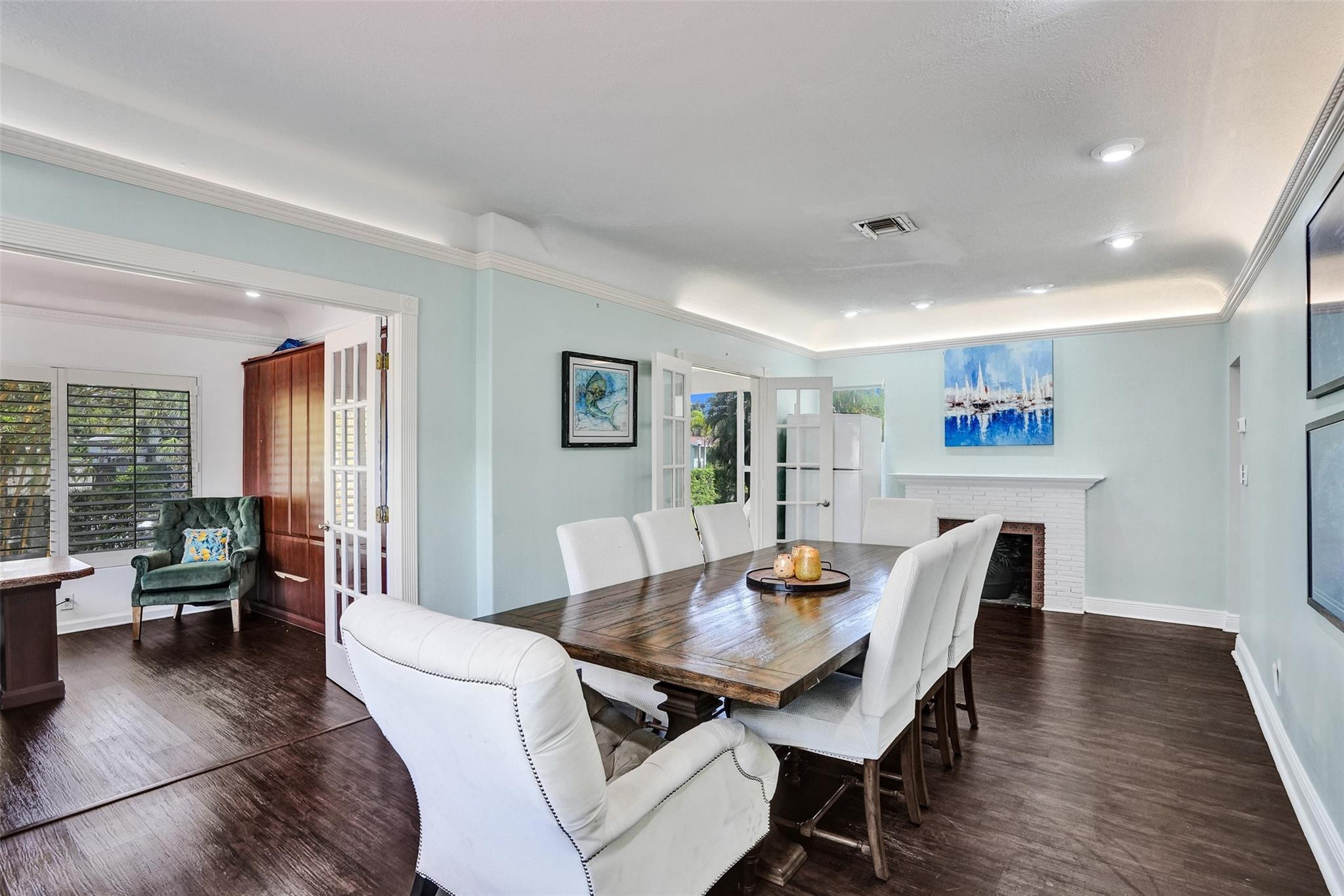 1004 Avon Rd