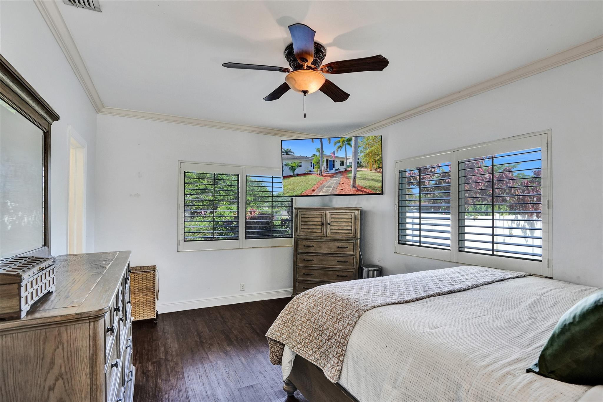 1004 Avon Rd