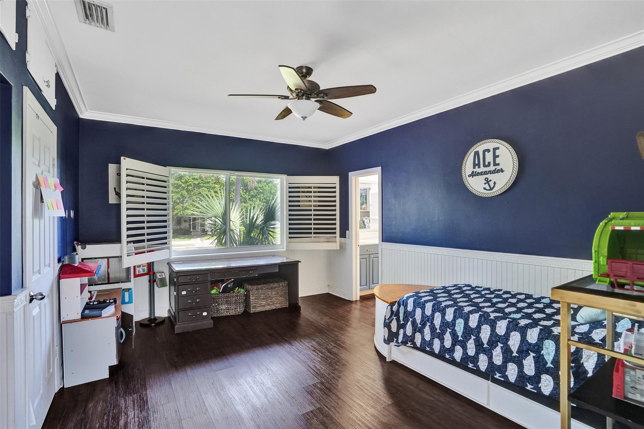 1004 Avon Rd