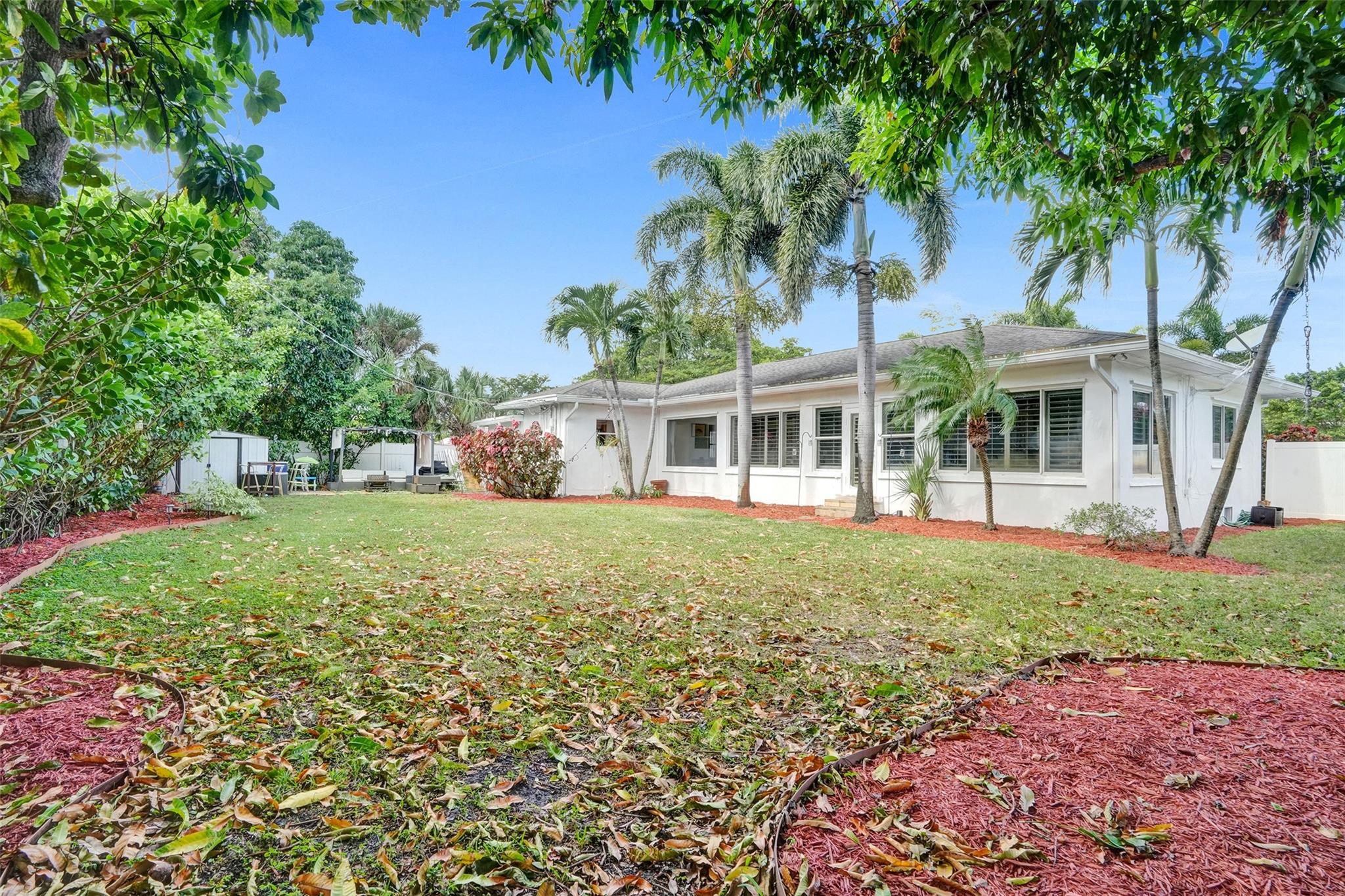 1004 Avon Rd