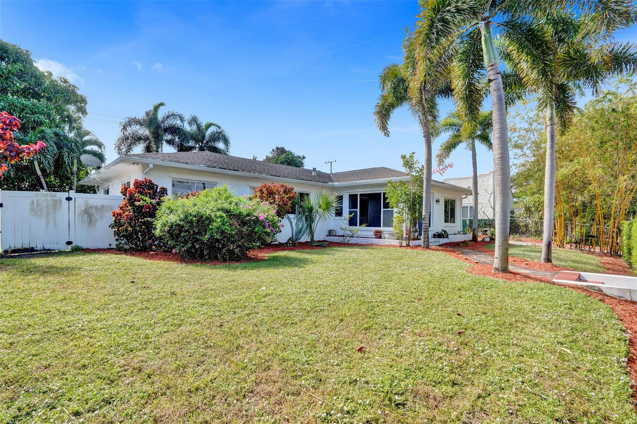 1004 Avon Rd