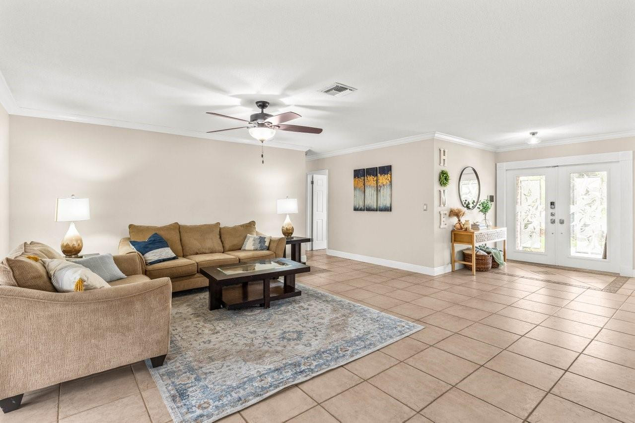 1200 SW 68th Ave