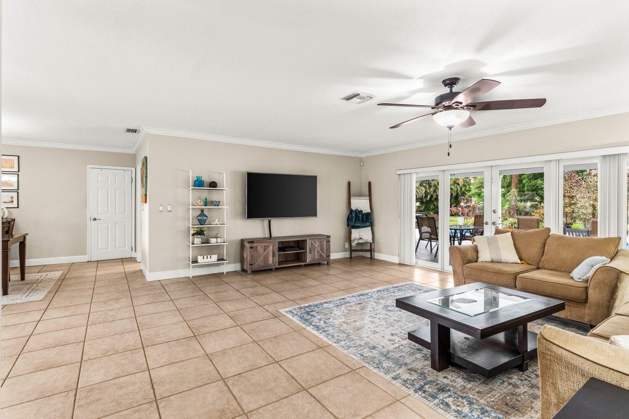 1200 SW 68th Ave