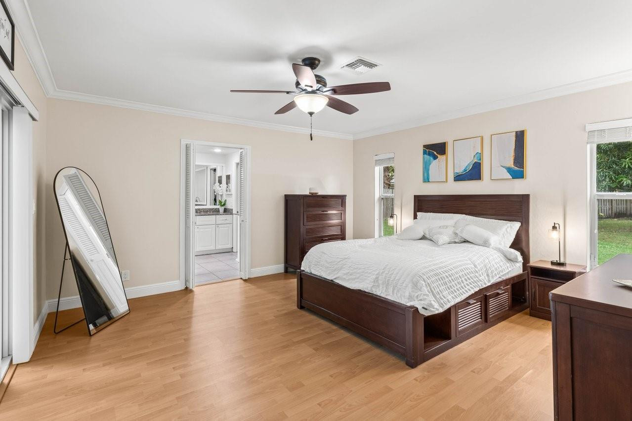 1200 SW 68th Ave
