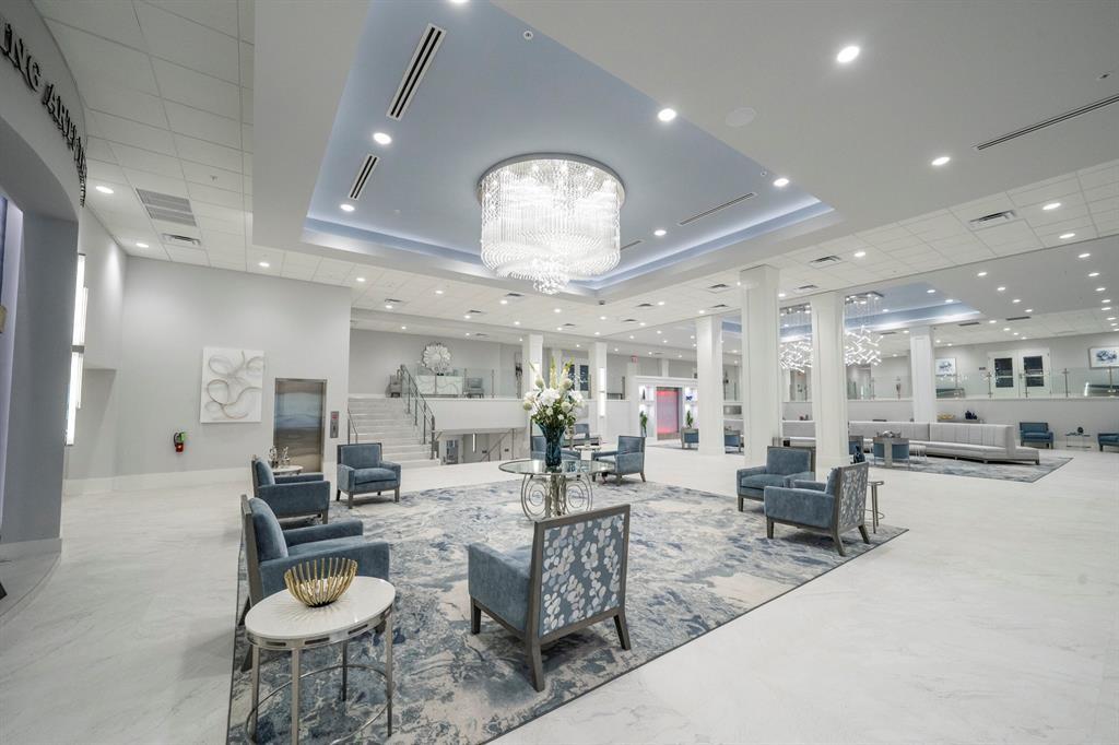 6125 Sunny Pointe Cir