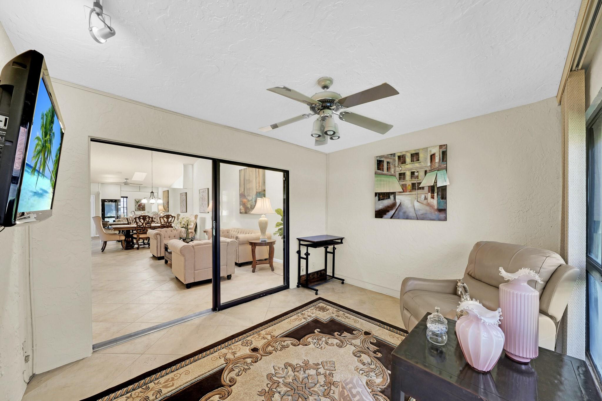 6125 Sunny Pointe Cir