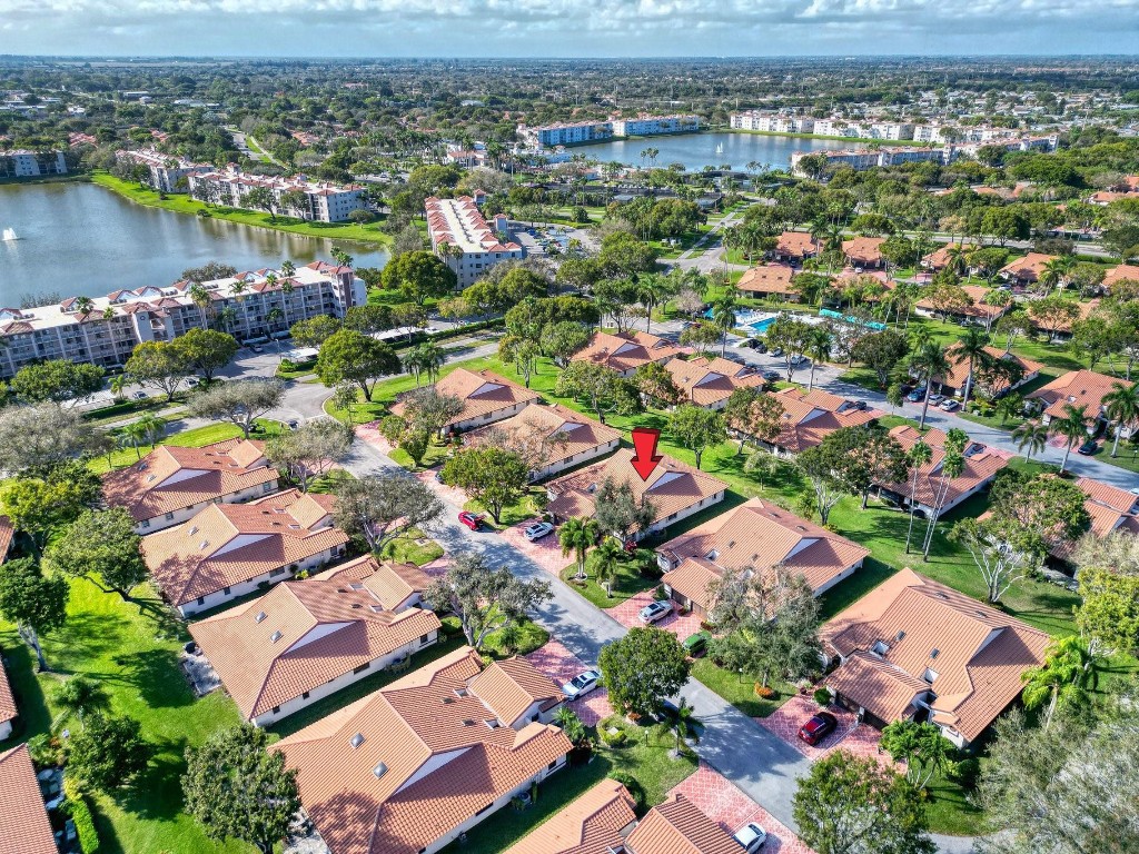 6125 Sunny Pointe Cir