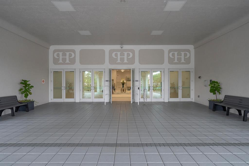 6125 Sunny Pointe Cir