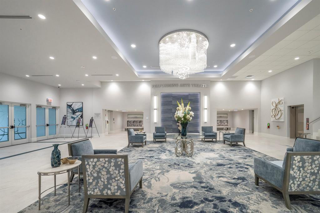 6125 Sunny Pointe Cir