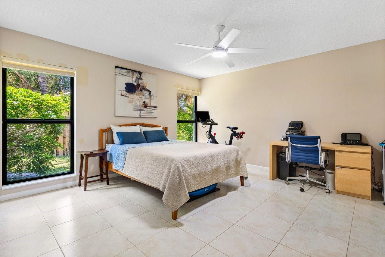 3200 NW 29th Ave