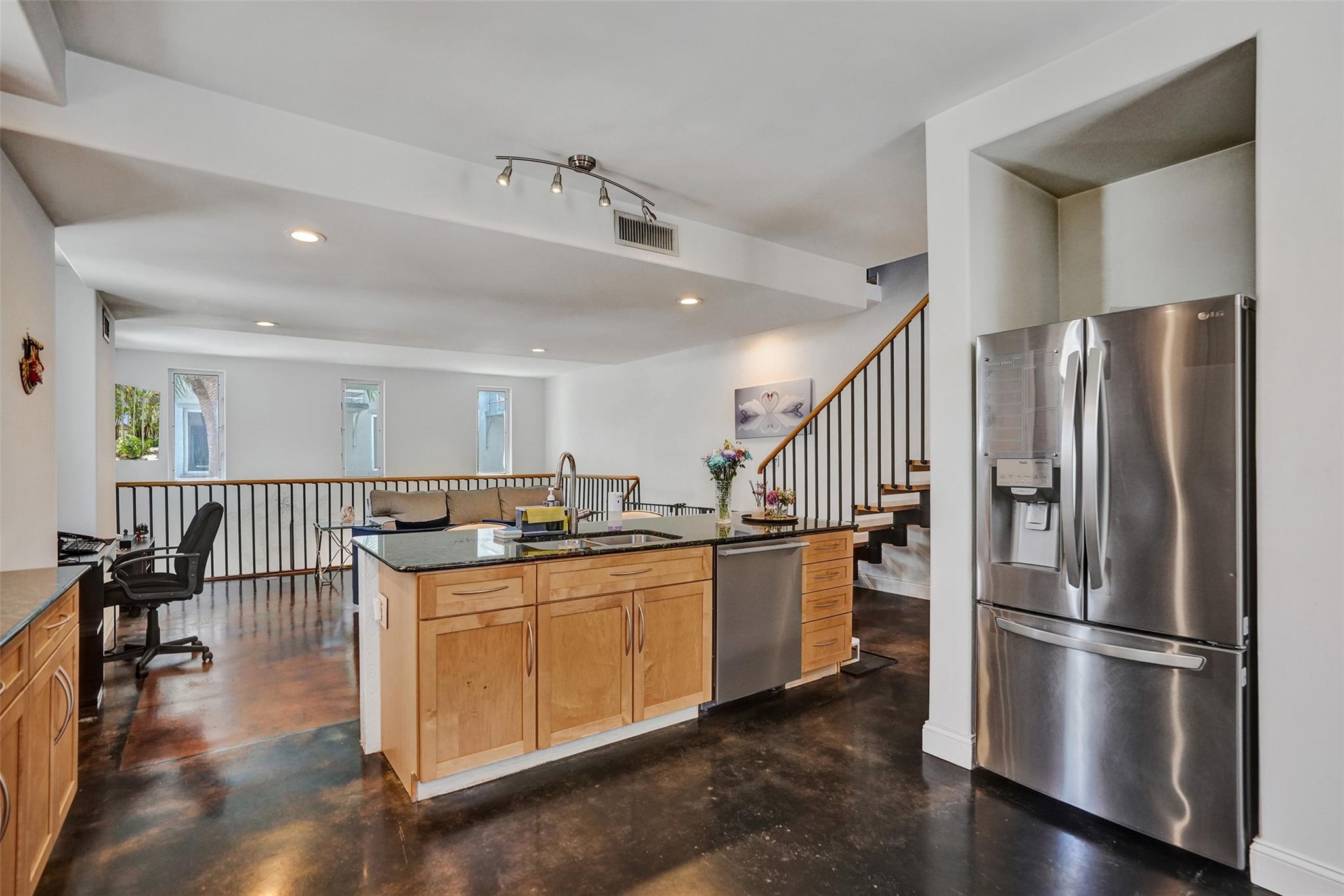 816 SW 4th Ave 10