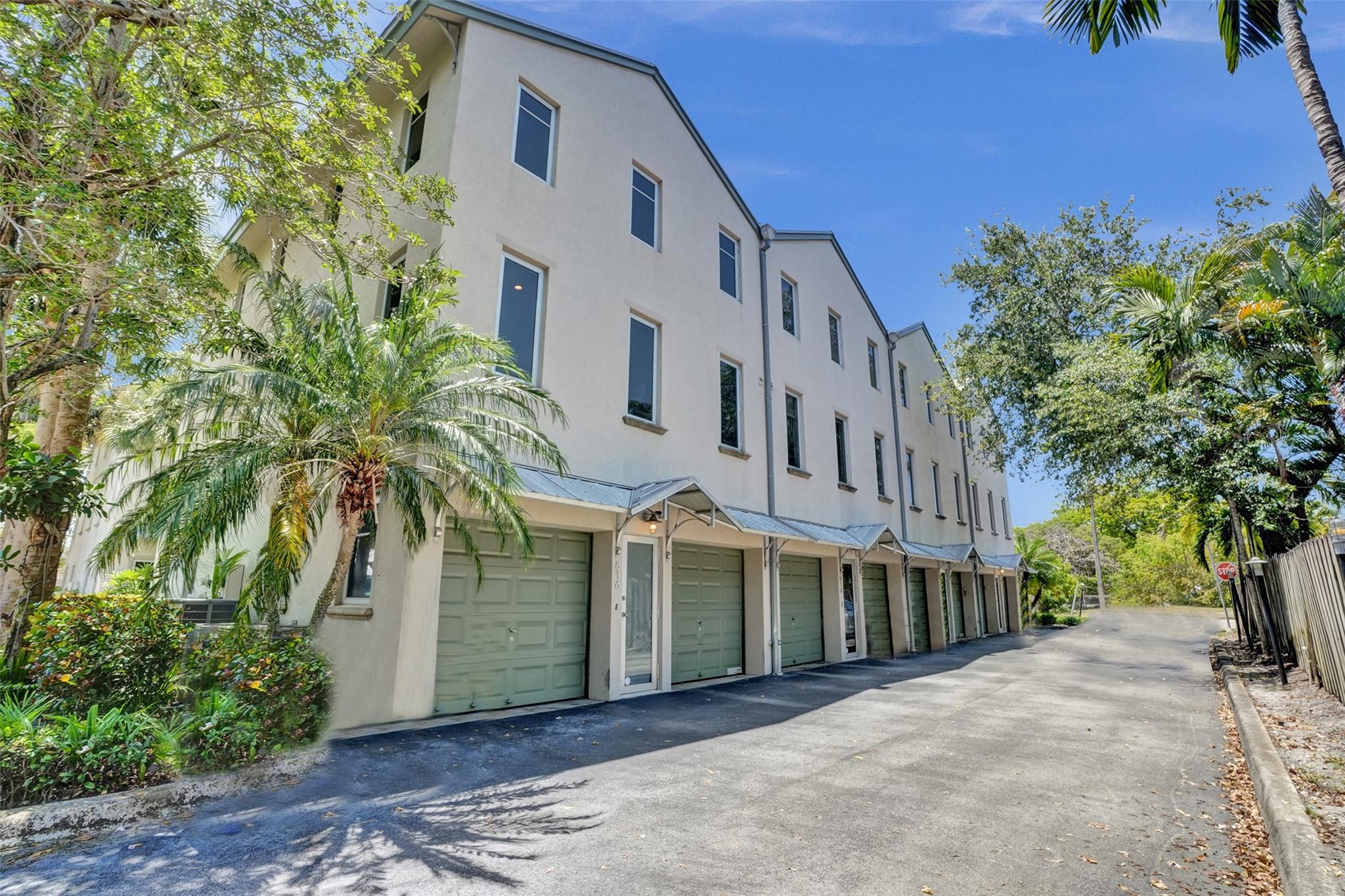 816 SW 4th Ave 10