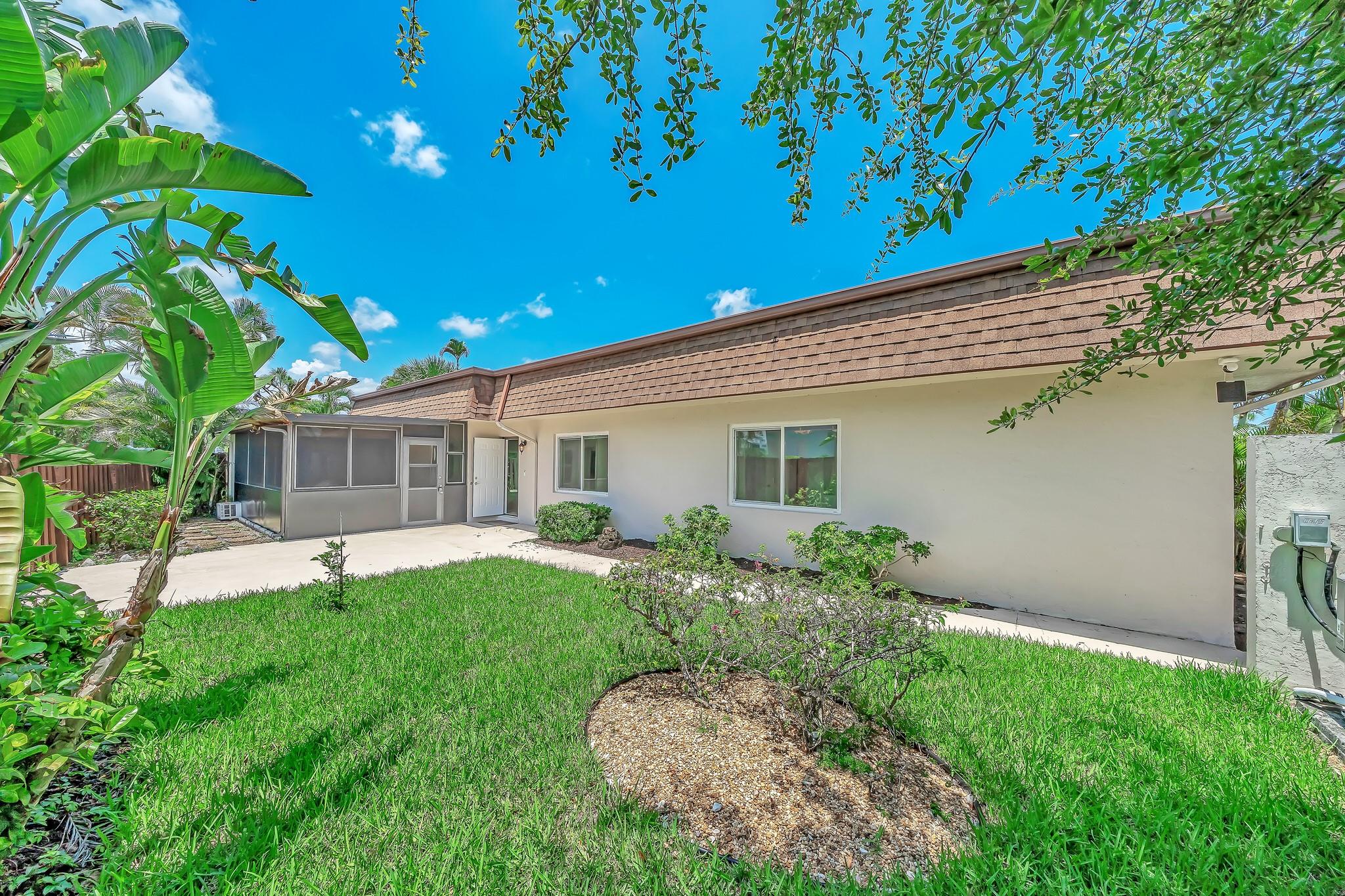 6793 Dupere Ln
