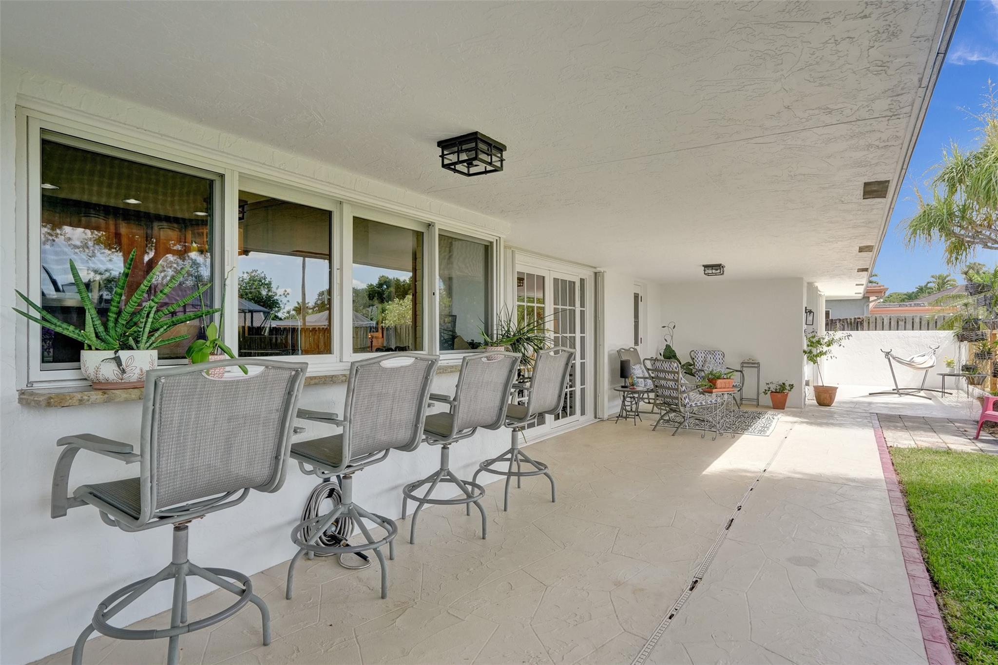 1521 SW 73rd Ave