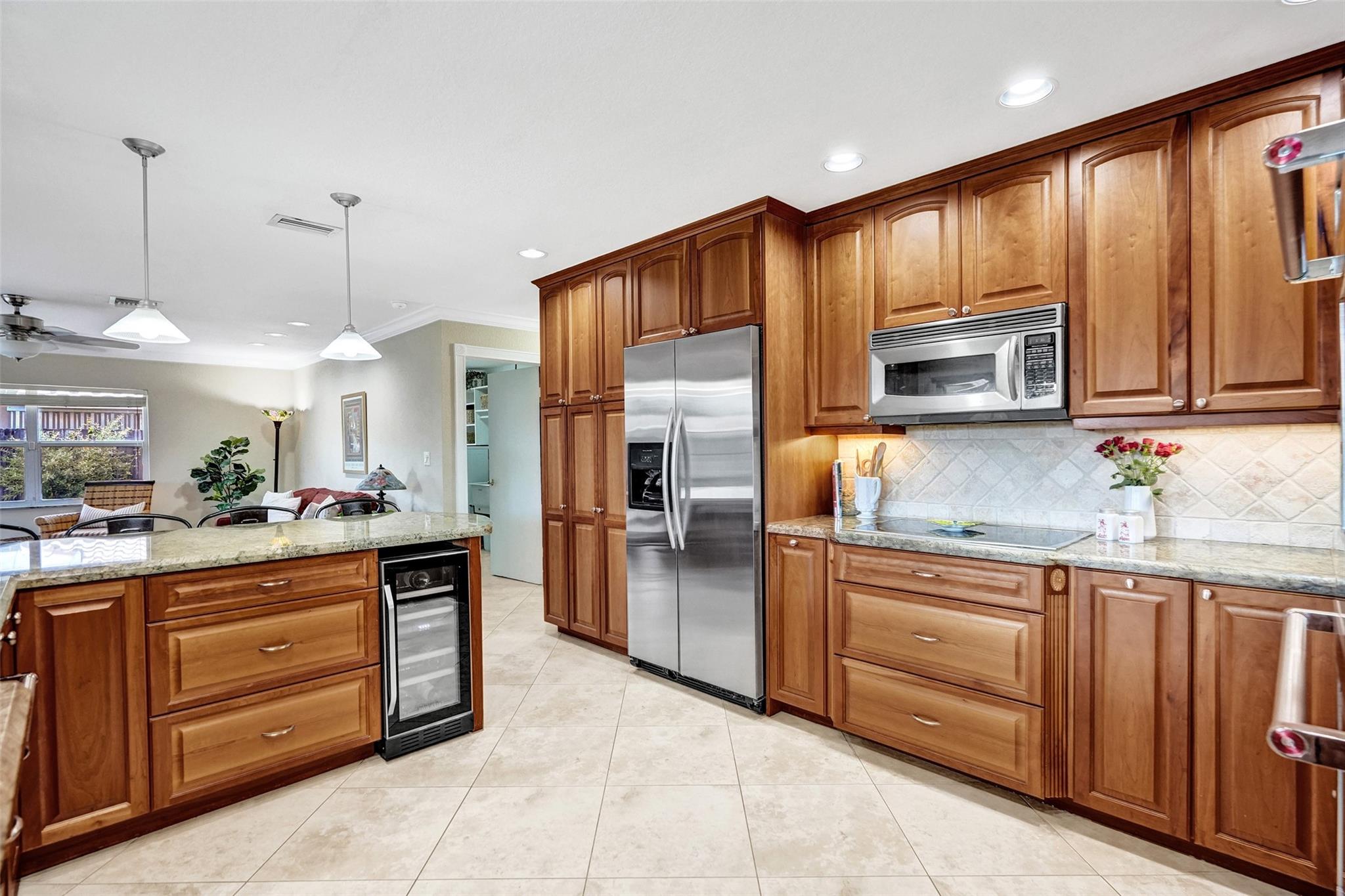 1521 SW 73rd Ave