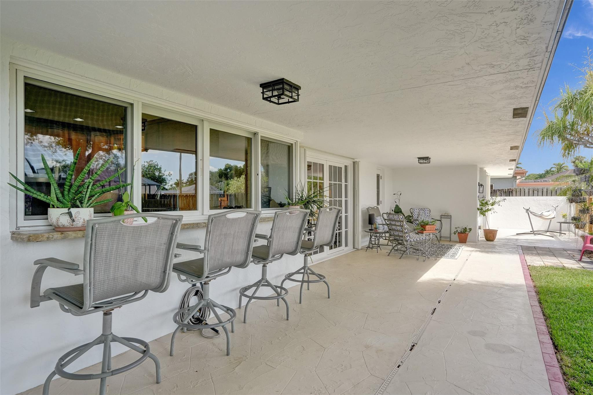 1521 SW 73rd Ave