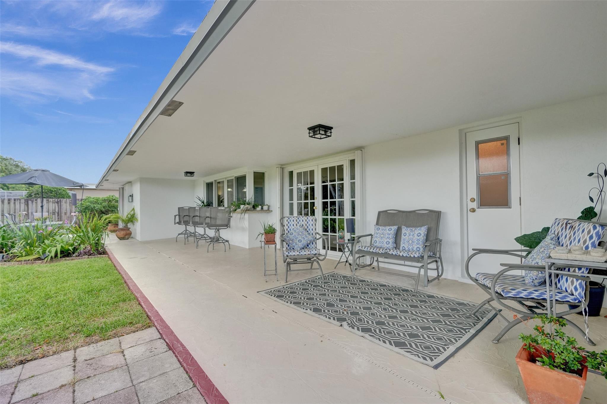 1521 SW 73rd Ave