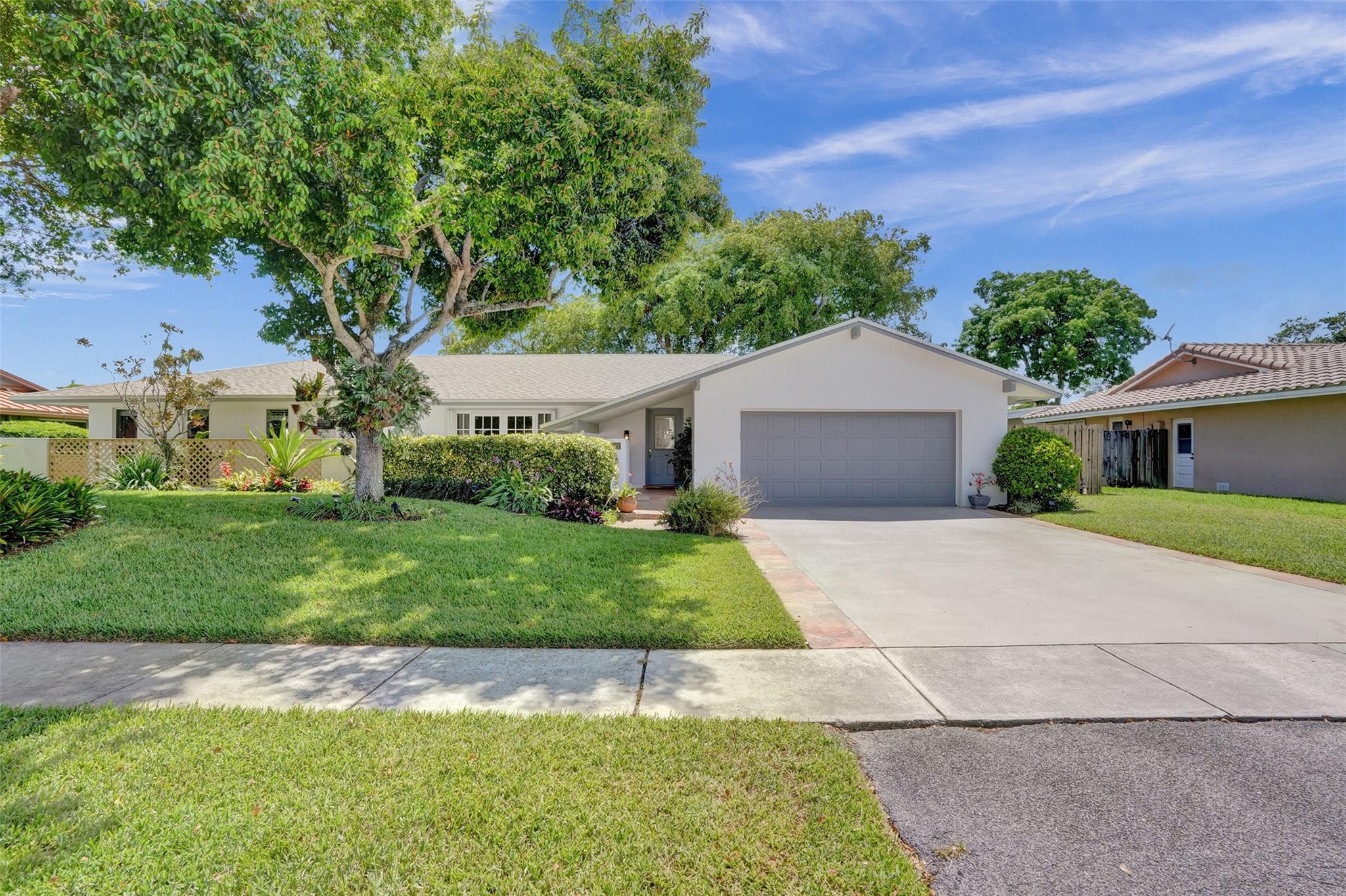 1521 SW 73rd Ave