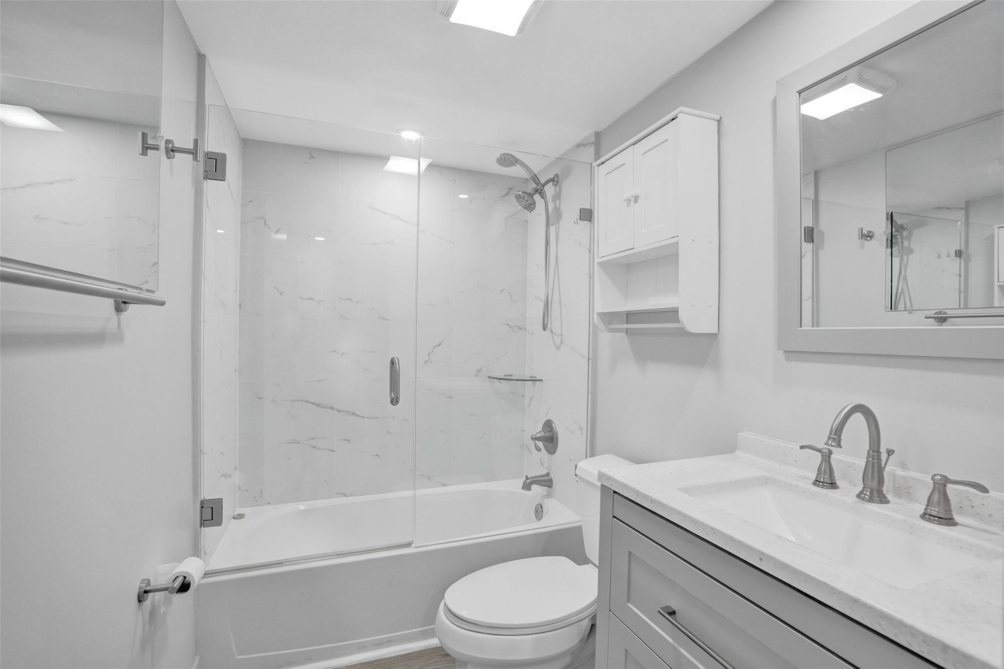 3100 Riverside Dr 109