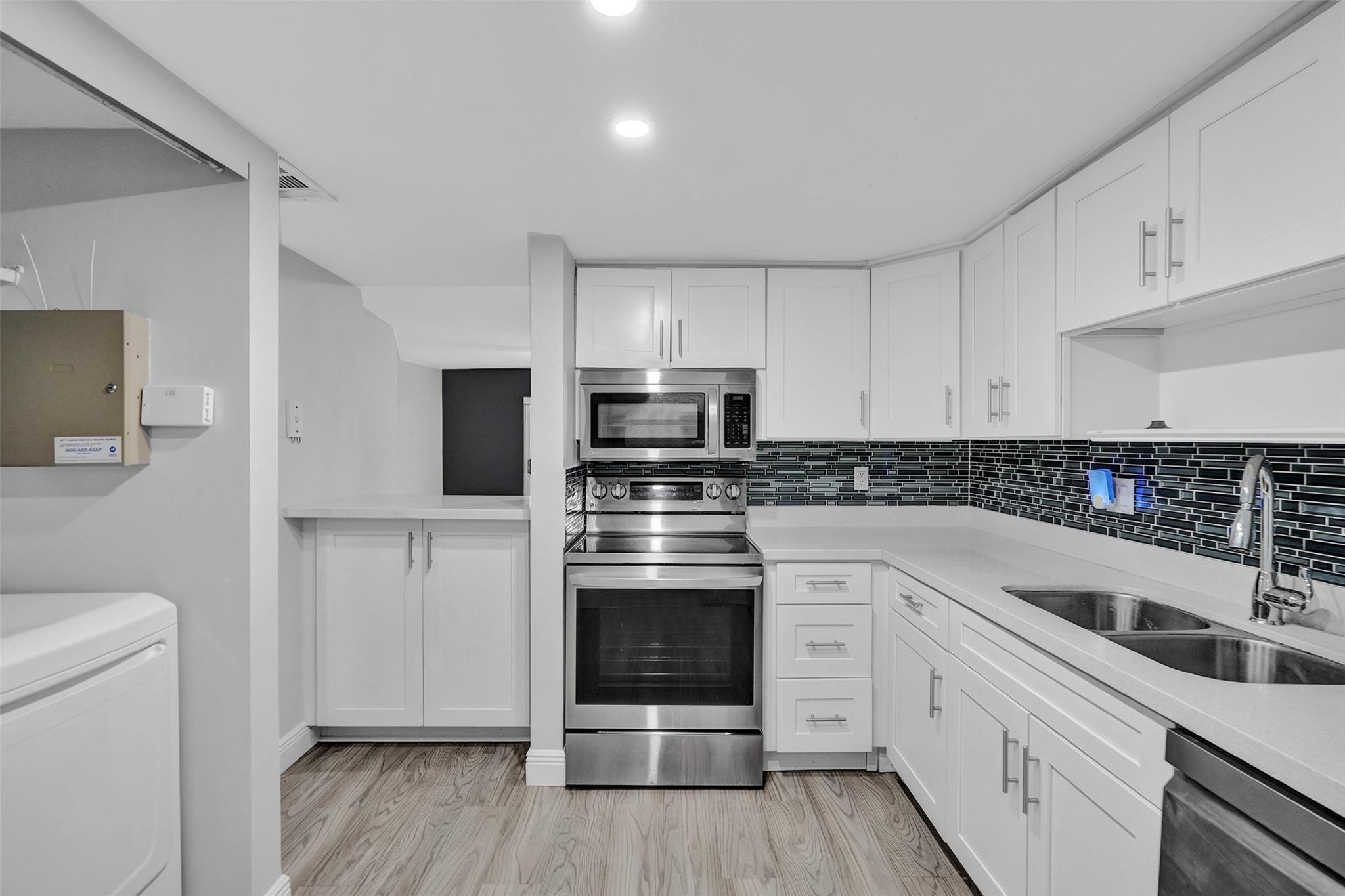 3100 Riverside Dr 109