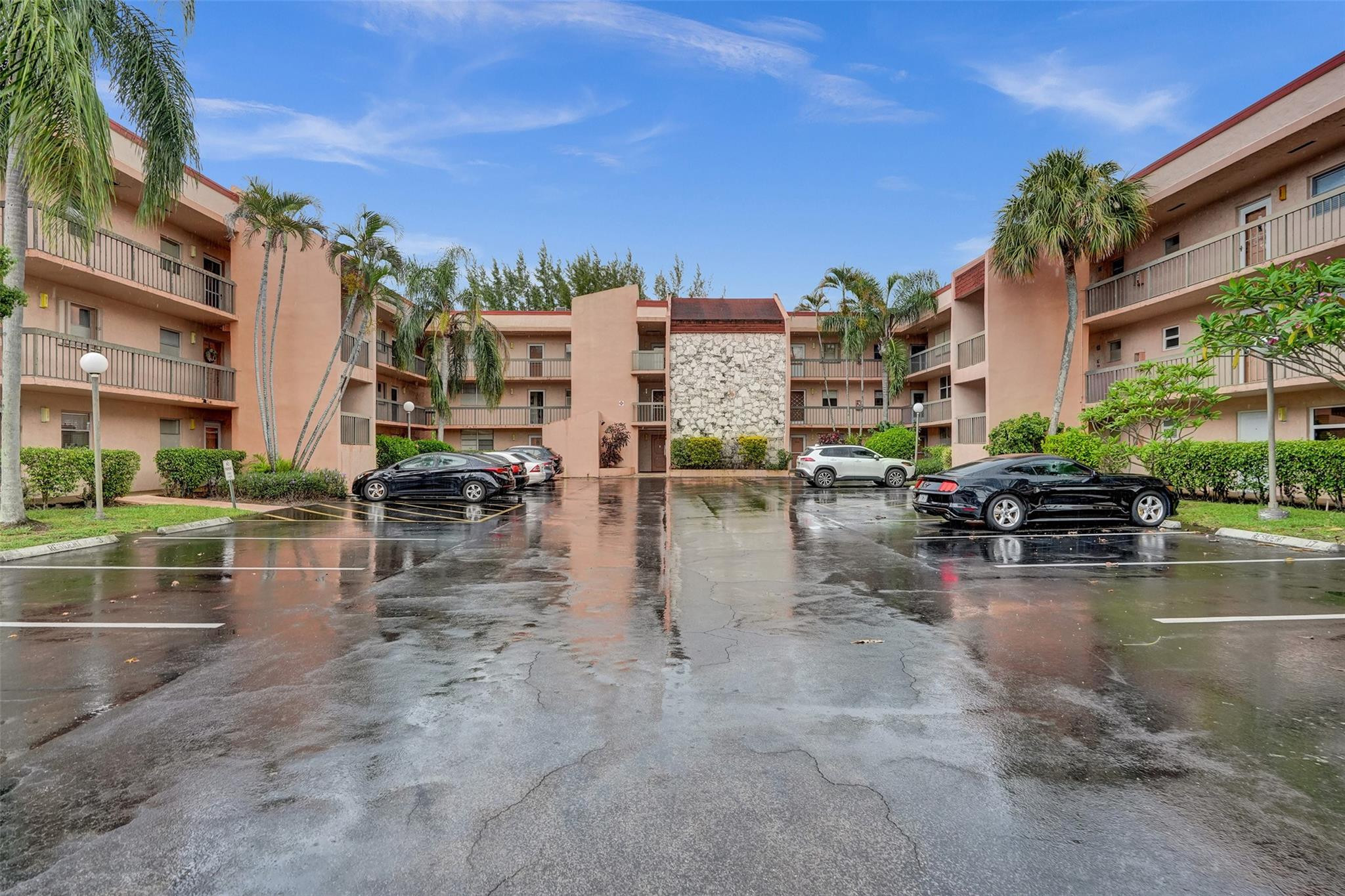 3040 Holiday Springs Blvd 307