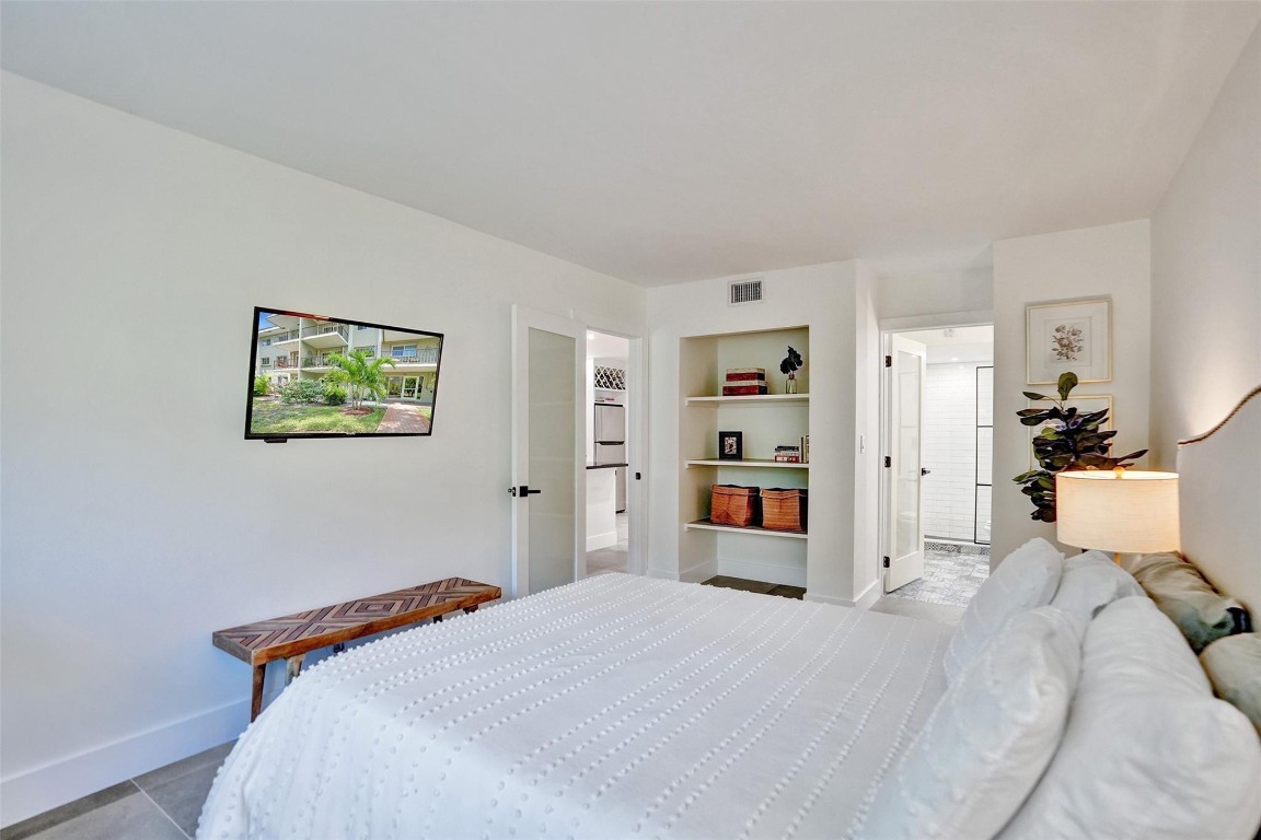 3000 NE 5th Ter 114-A