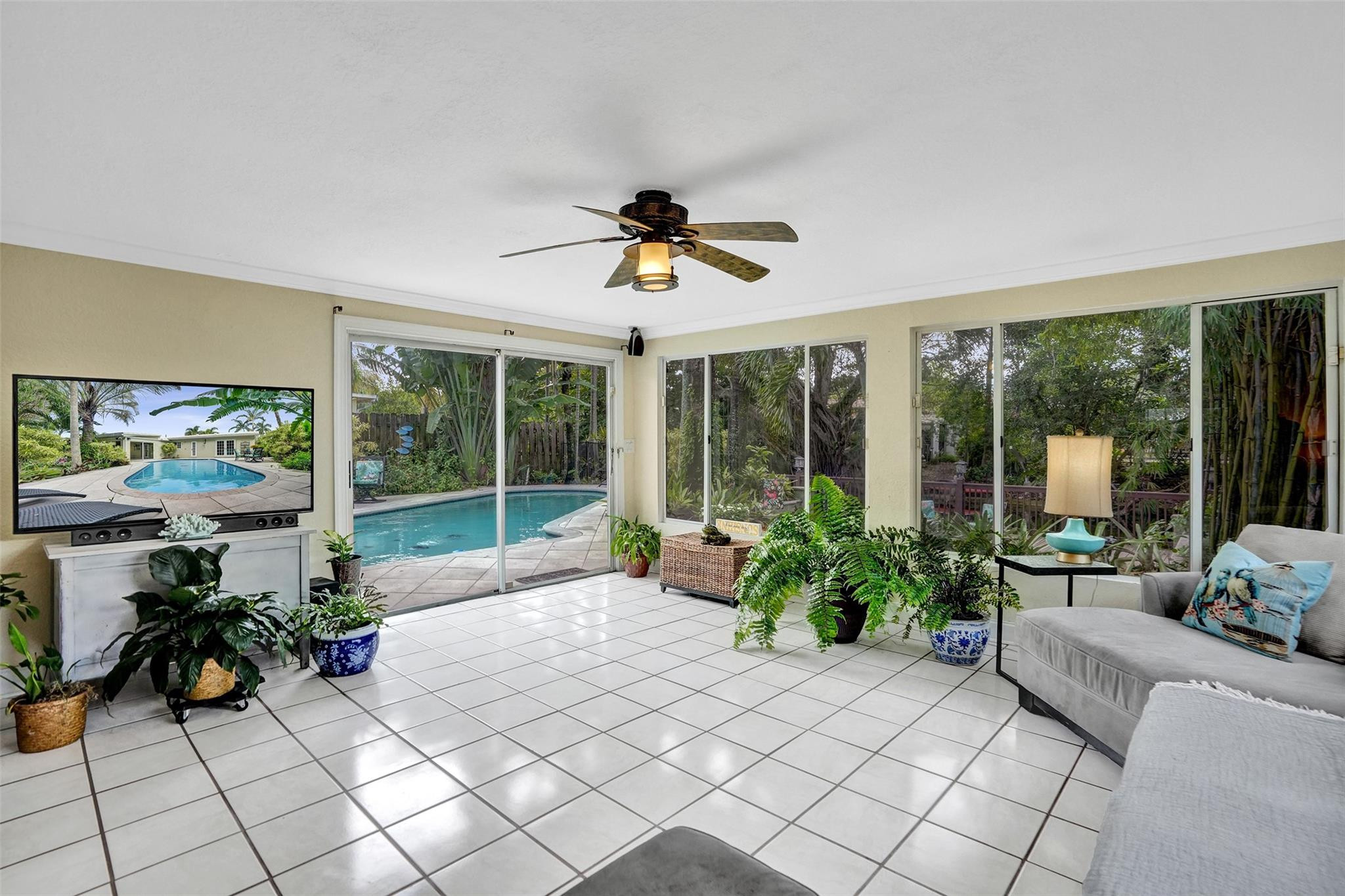 2650 SW 19th St