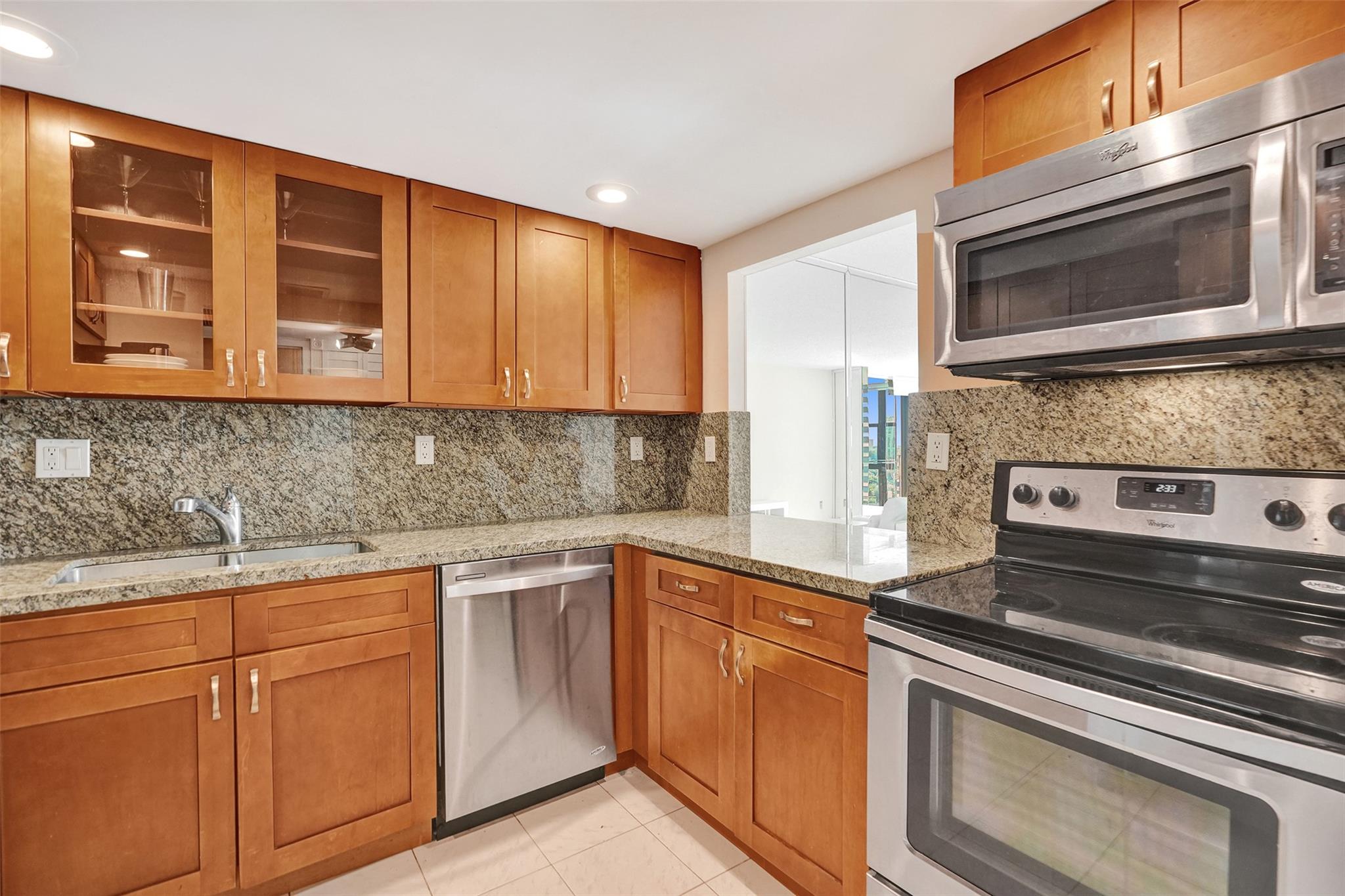 1000 Parkview Dr 905