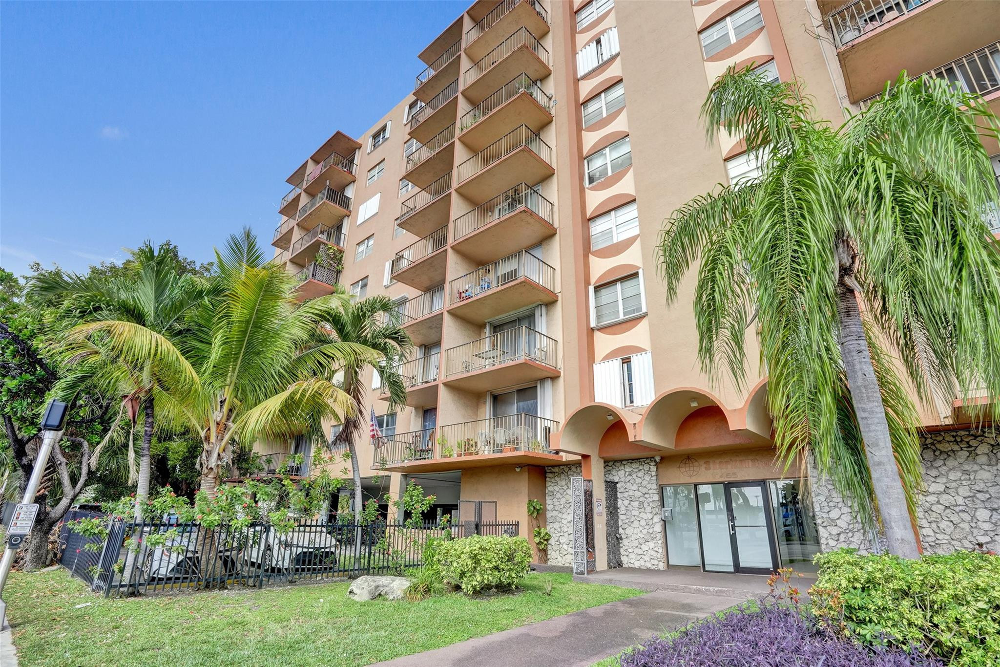 1465 NE 123rd St 714