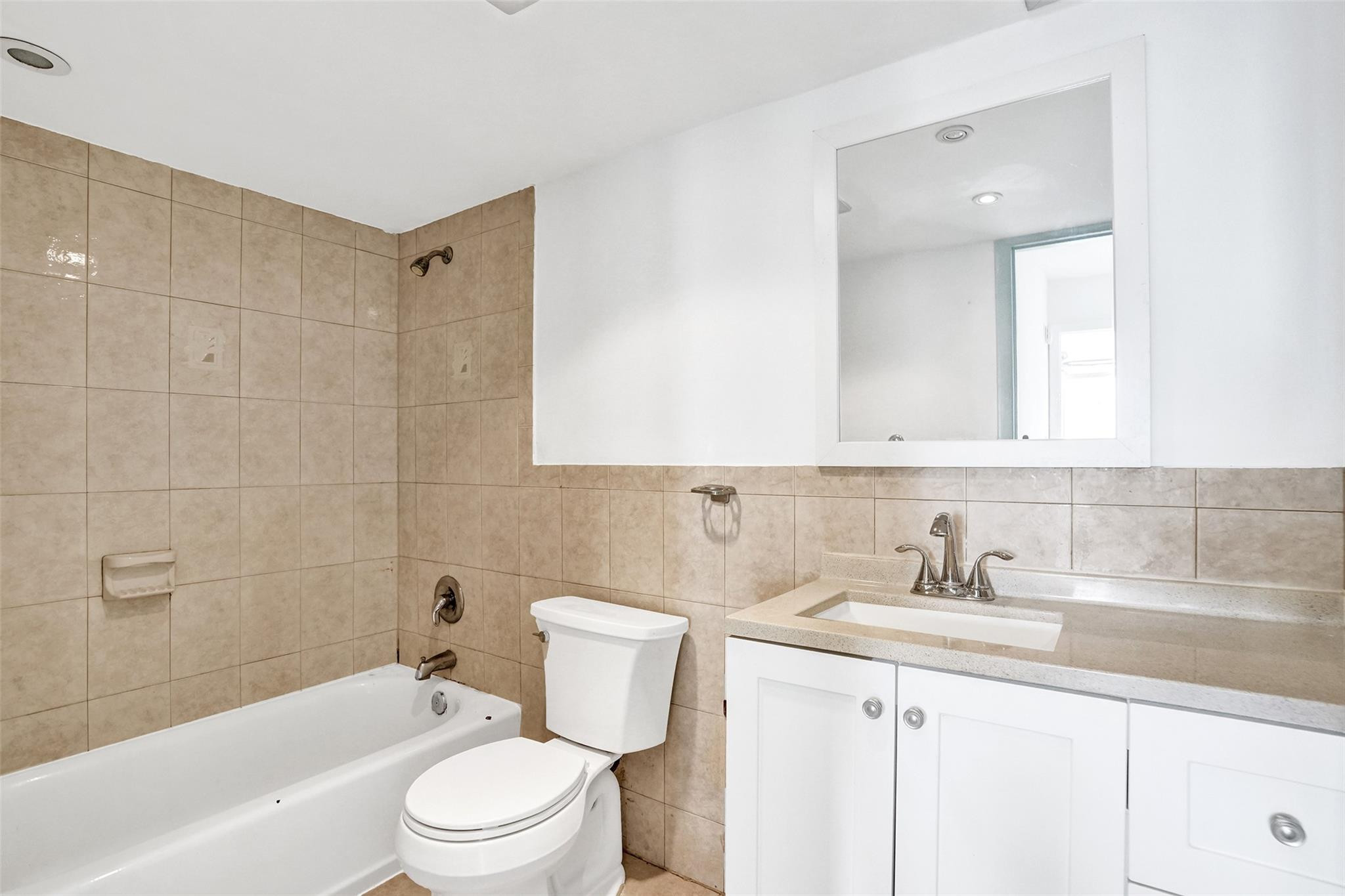 1465 NE 123rd St 714