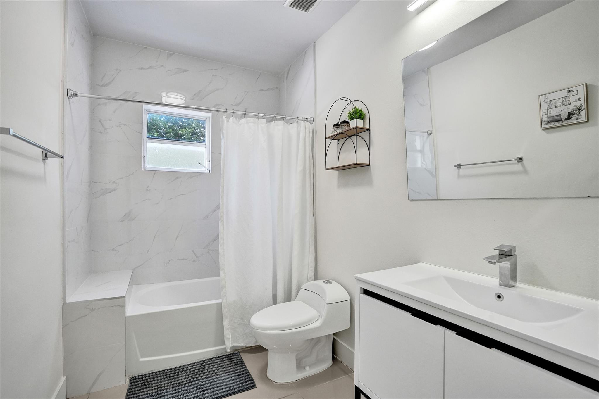 763 NW 41st St