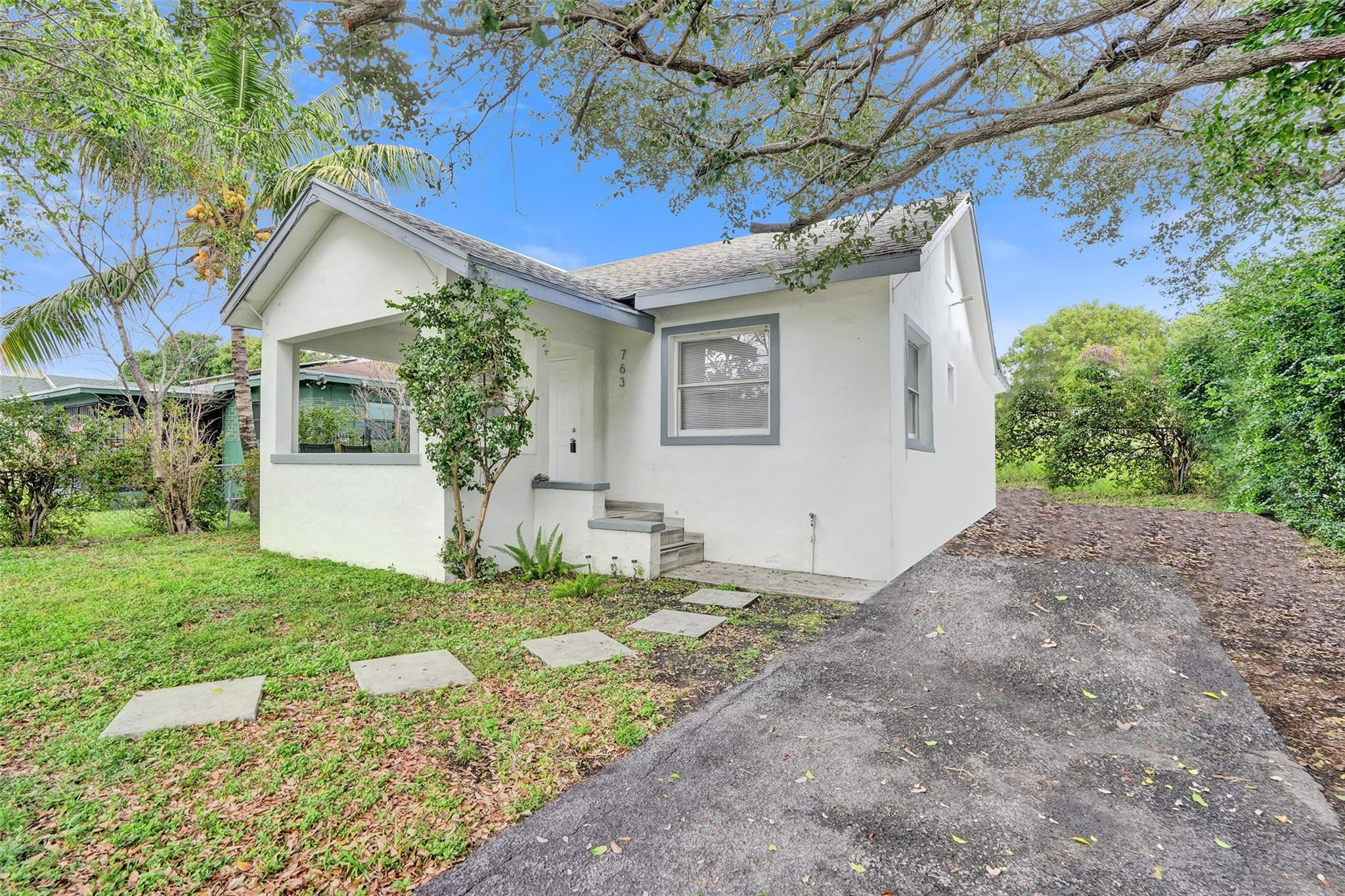 763 NW 41st St