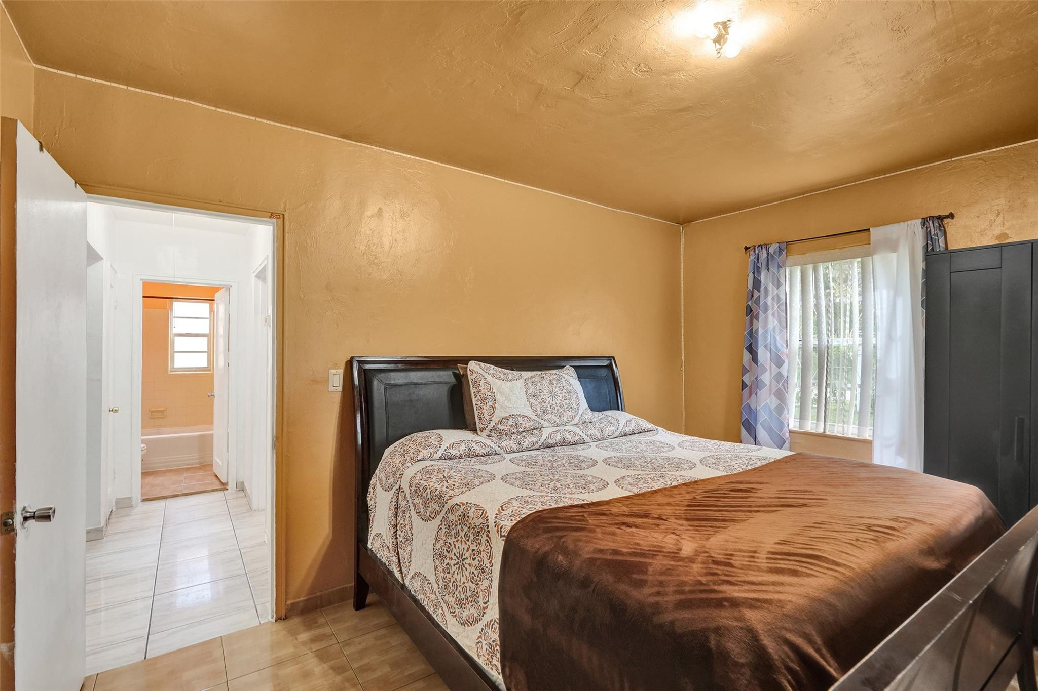 14115 NE 11th Avenue