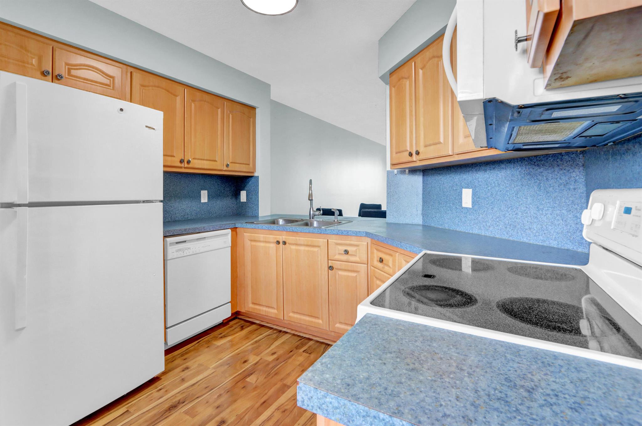 118 Lake Emerald Drive 209
