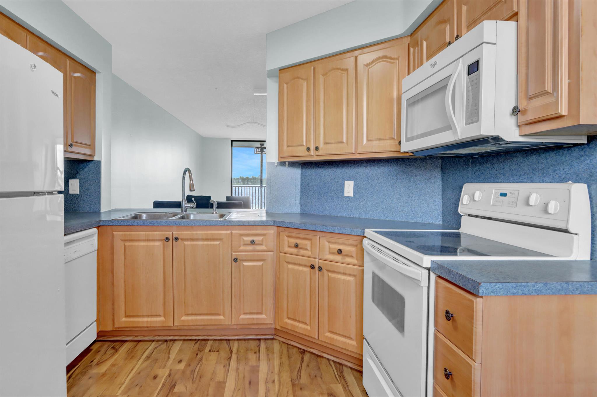118 Lake Emerald Drive 209