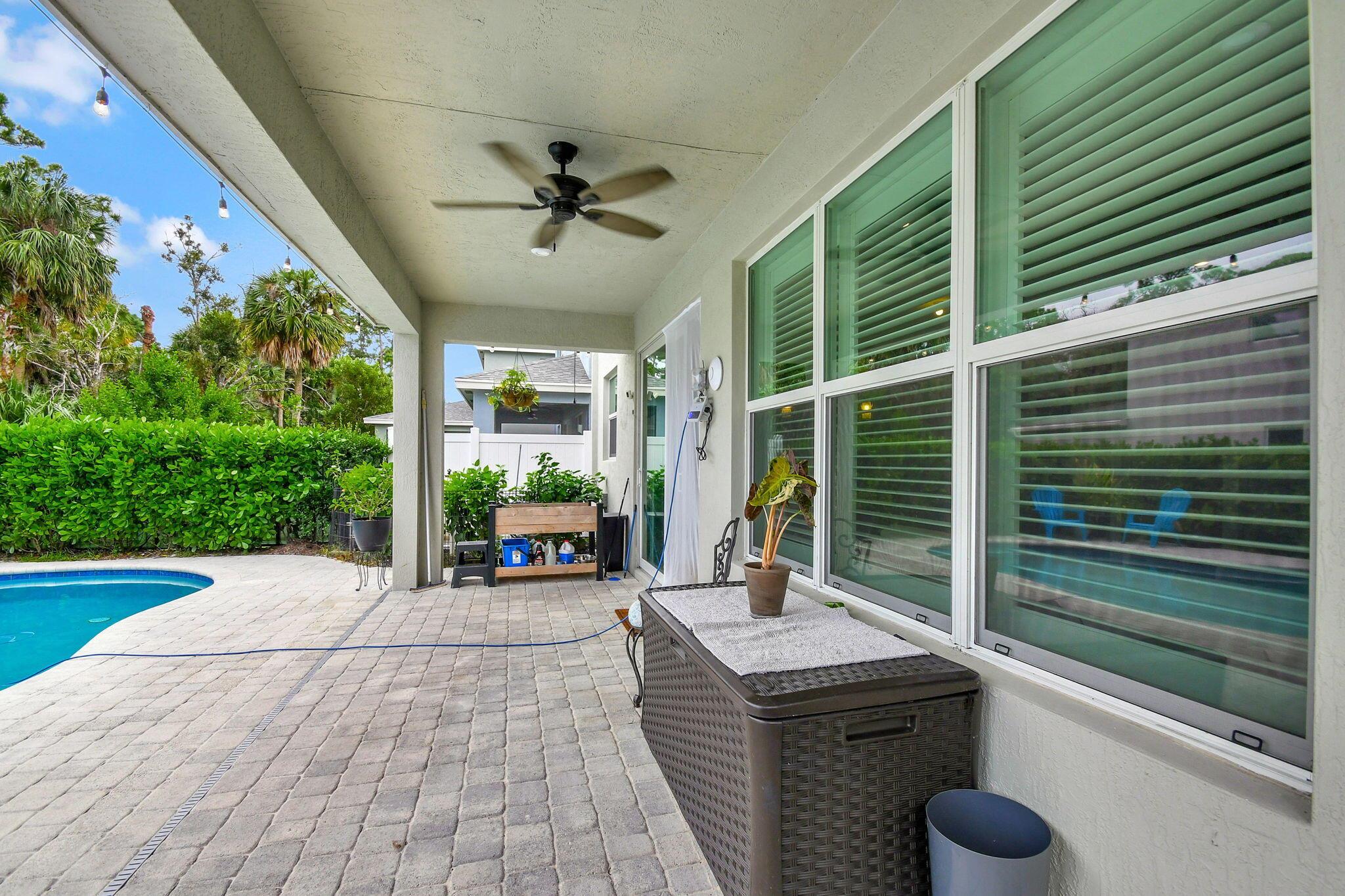 6631 Pointe Of Woods Drive