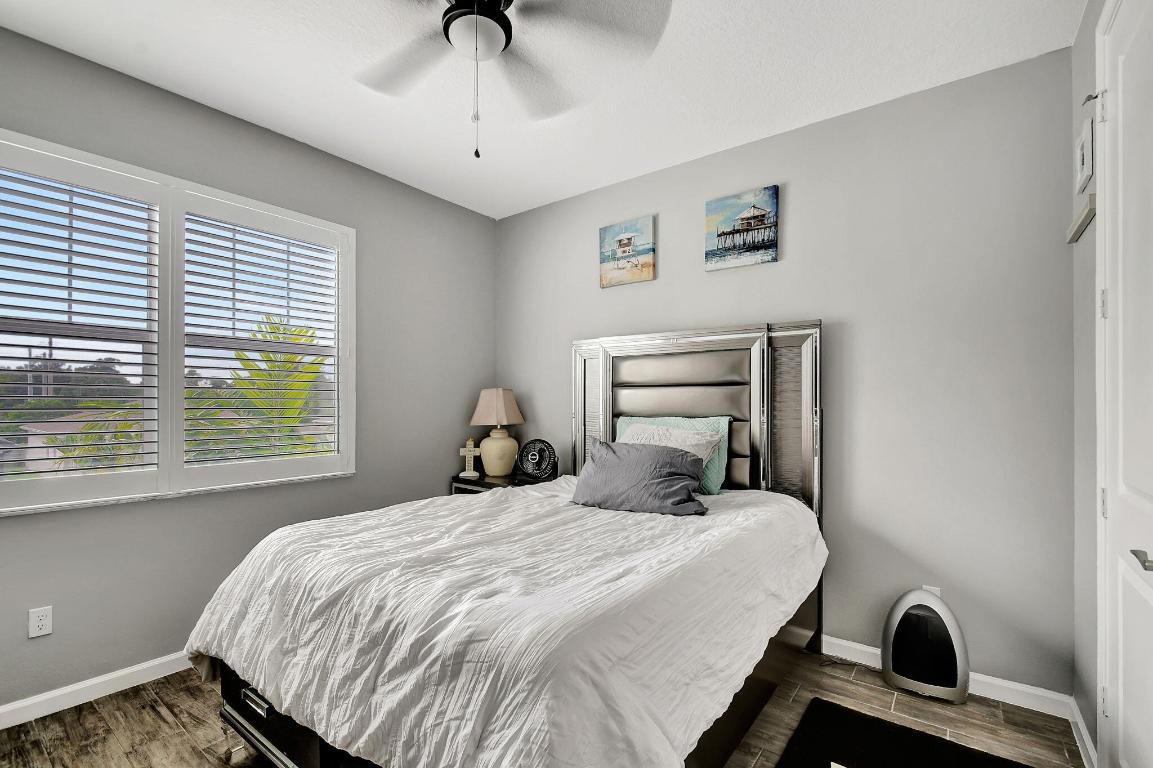 6631 Pointe Of Woods Drive