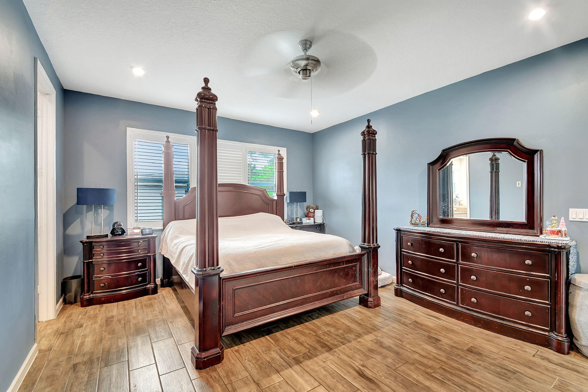 6631 Pointe Of Woods Drive