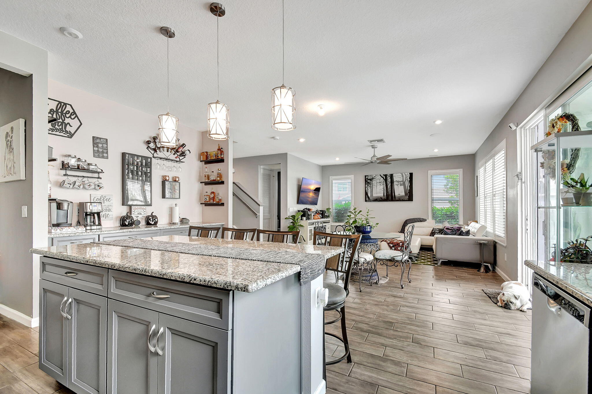 6631 Pointe Of Woods Drive