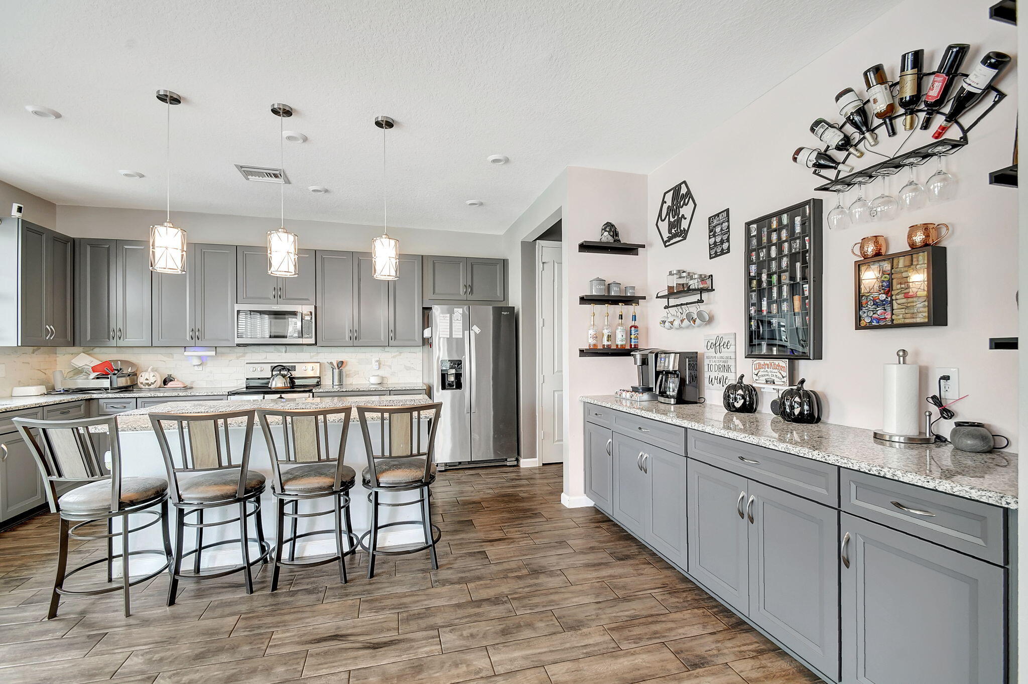 6631 Pointe Of Woods Drive